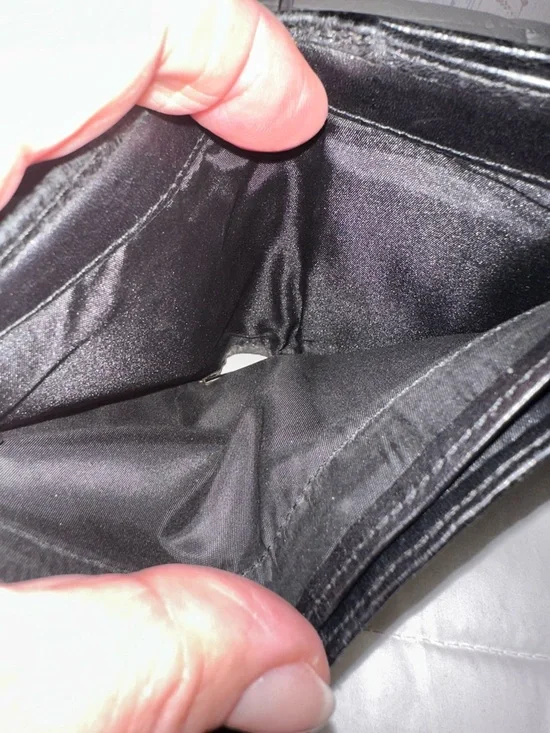 Coach Black and Cream Signature Buckle Wallet - Picture 14 of 16